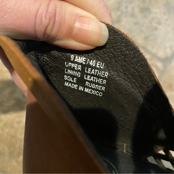 CWY Coolway Women Light Brown Leather Laser Cut Ankle Boots Size 9 - Picture 9 of 13